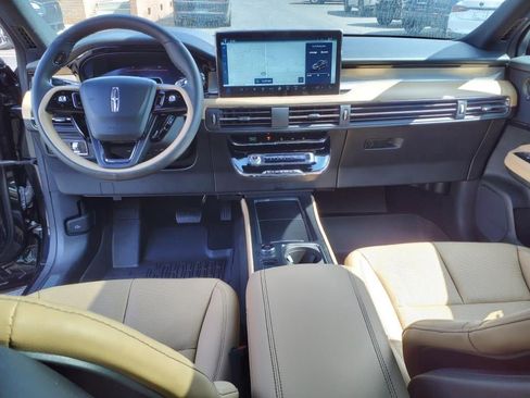 New 2023 Lincoln Corsair Reserve w/ Equipment Group 202A image 35