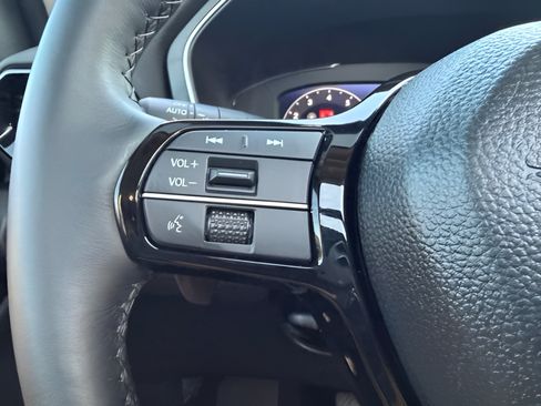 Used 2024 Honda Pilot Elite image 13