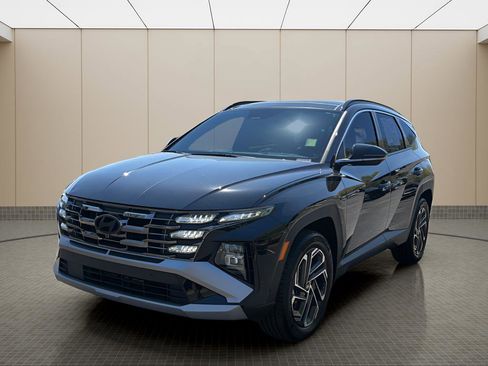 Certified 2025 Hyundai Tucson Limited image 1