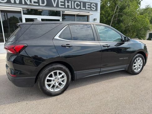 Used 2023 Chevrolet Equinox LT FWD image 3