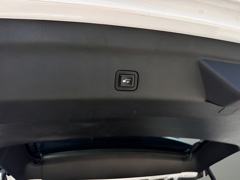 Used 2023 GMC Yukon AT4 AWD/4WD image 27