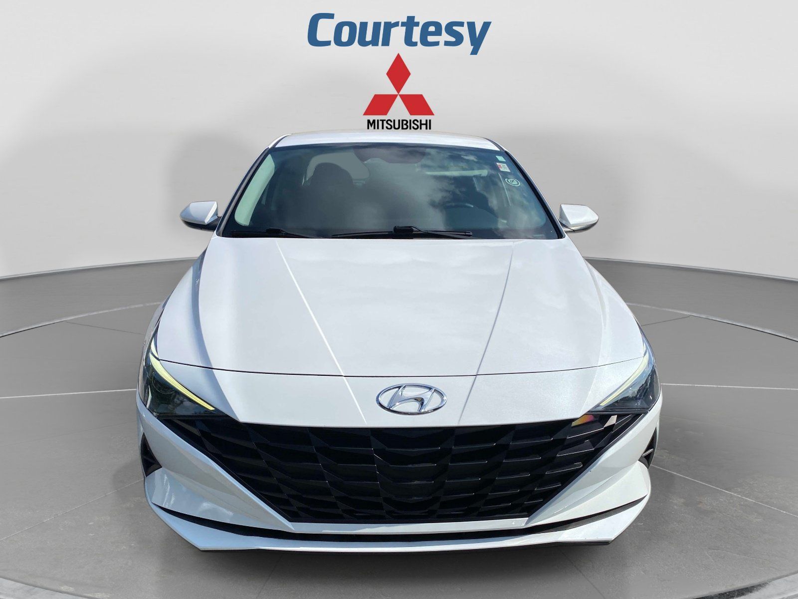 Used 2021 Hyundai Elantra SE FWD image 8