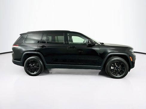 Used 2024 Jeep Grand Cherokee L Laredo AWD/4WD image 10