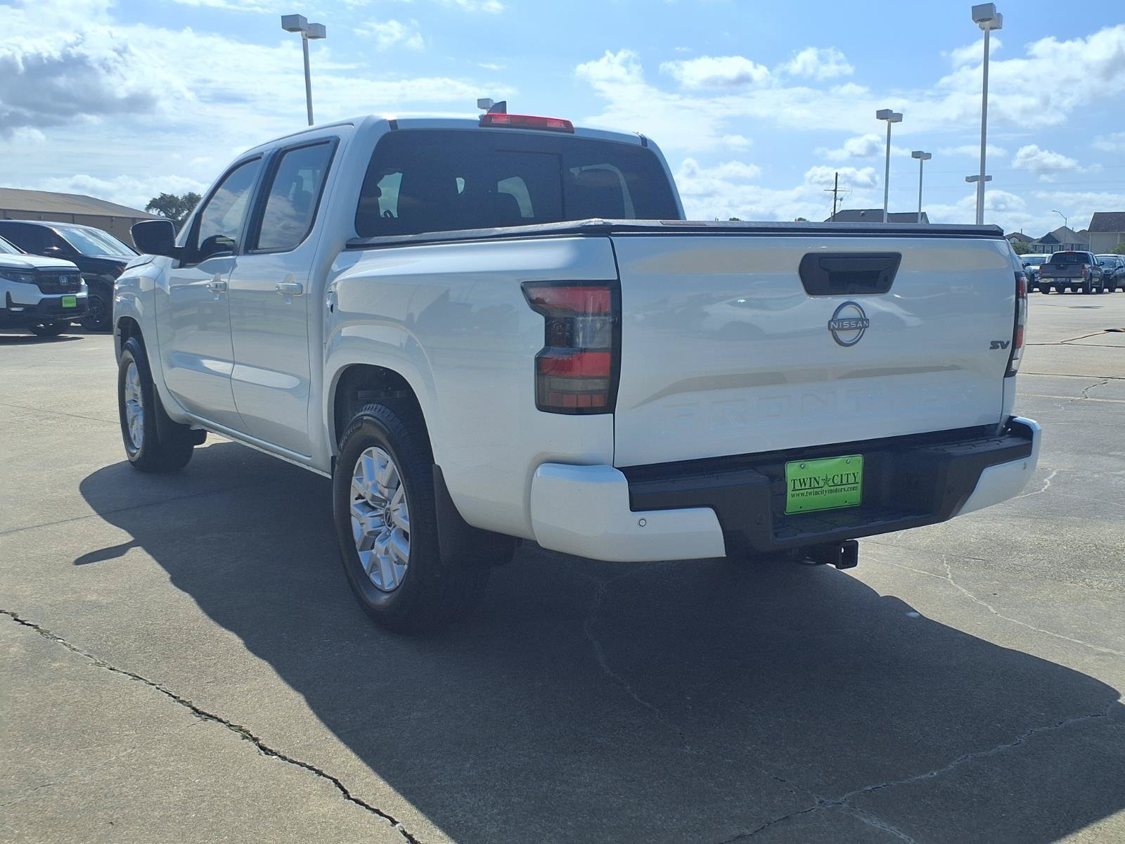Used 2024 Nissan Frontier SV w/ SV Convenience Package RWD image 2