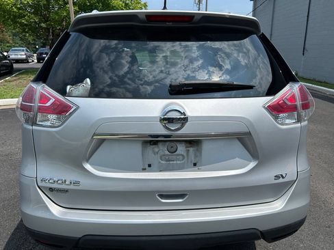 Used 2016 Nissan Rogue SV FWD image 5
