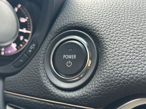 Certified 2025 MAZDA CX-70 Plug-In Hybrid w/ Premium Pkg image 24