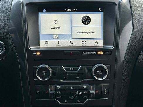 Used 2018 Ford Explorer XLT w/ Equipment Group 202A image 26