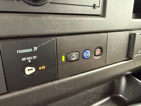 Used 2021 Chevrolet Express 2500 w/ Driver Convenience Package image 27