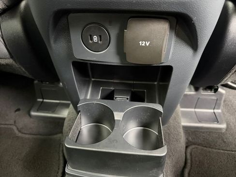 Used 2025 Ford Explorer Active image 38