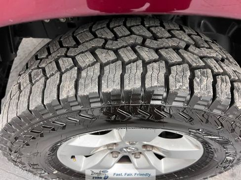 Used 2021 RAM 1500 Classic SLT image 18