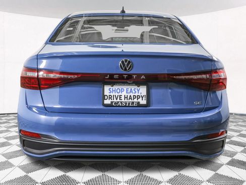 Used 2025 Volkswagen Jetta SE w/ Black Wheel Package image 16