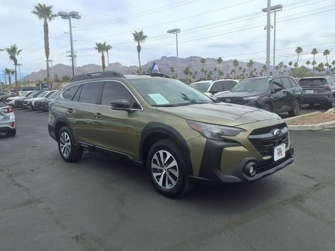 Used 2024 Subaru Outback Premium AWD/4WD image 1