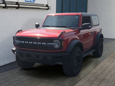 Used 2023 Ford Bronco Wildtrak AWD/4WD image 3