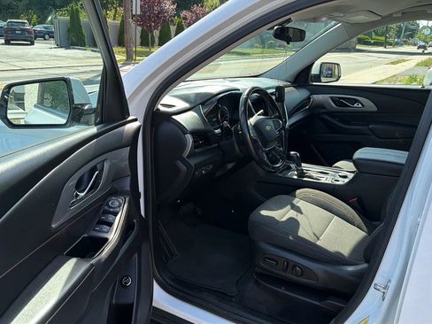 Used 2019 Chevrolet Traverse LT AWD/4WD image 23