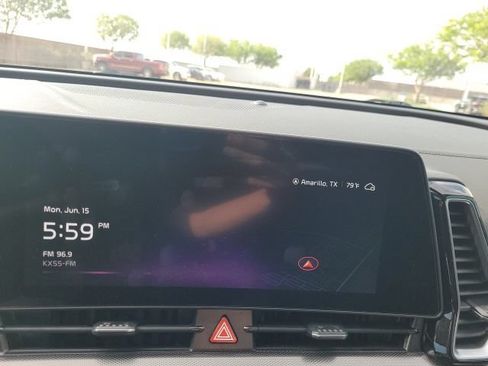 Used 2025 Kia Sportage SX AWD/4WD image 18