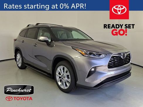 New 2026 Toyota Highlander Limited image 1