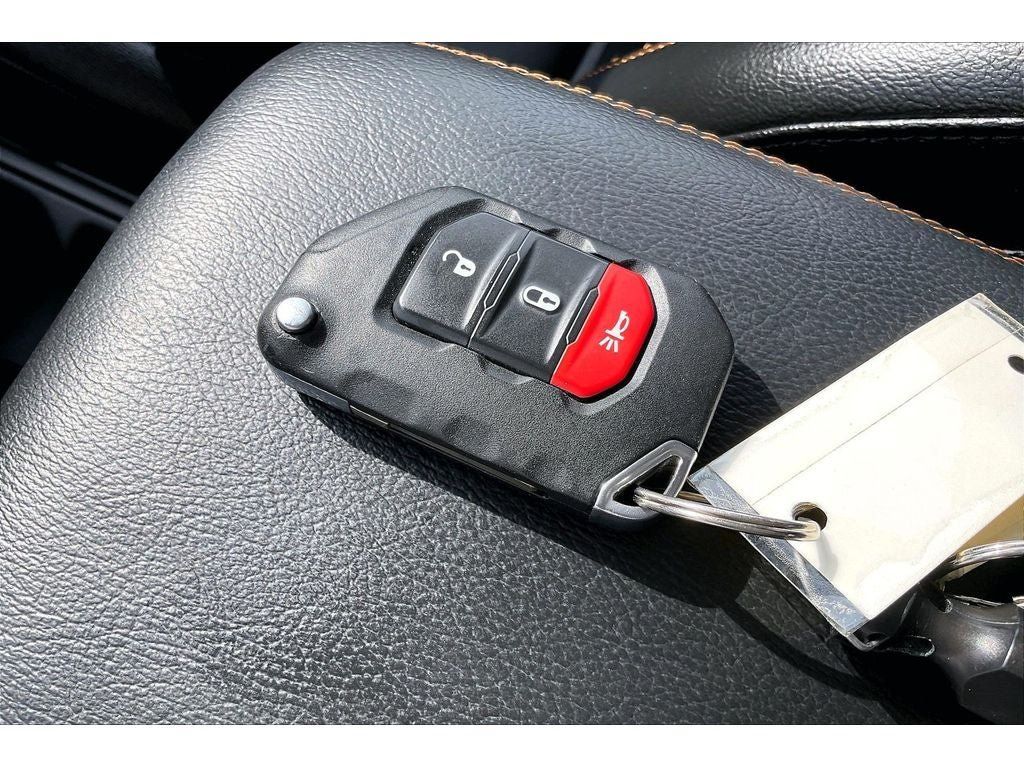 Used 2023 Jeep Gladiator Overland AWD/4WD image 13
