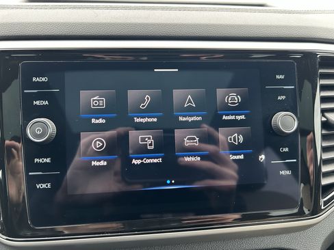 Certified 2023 Volkswagen Atlas Cross Sport SEL R-Line image 12