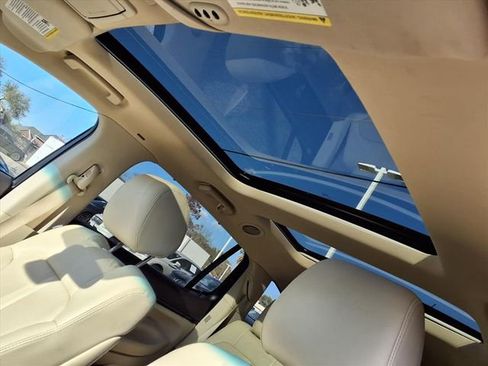 Used 2018 Lincoln MKT AWD w/ Technology Package image 7