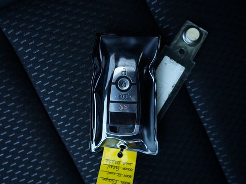 Used 2025 Ford Escape ST-Line image 43