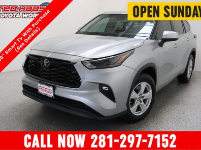 Used 2023 Toyota Highlander LE