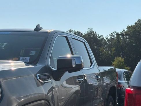 Used 2020 GMC Sierra 1500 SLT AWD/4WD image 4