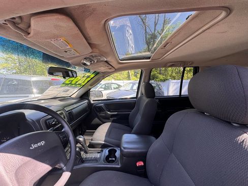 Used 2004 Jeep Grand Cherokee Laredo w/ Convenience Group image 9