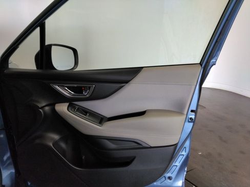 Used 2023 Subaru Forester Premium image 41