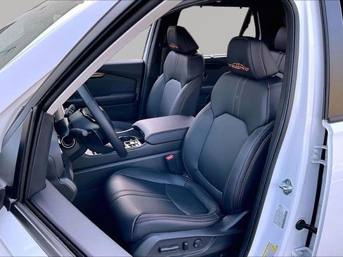 Certified 2025 Honda Pilot TrailSport image 15