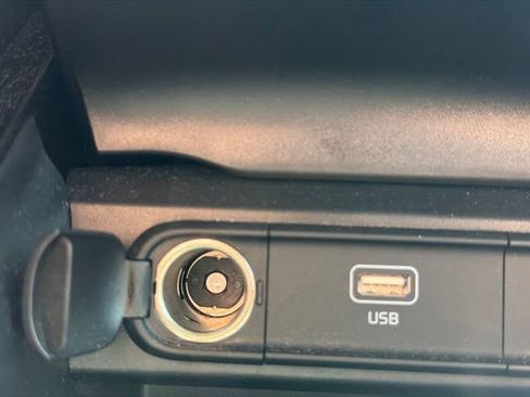Used 2024 Kia Telluride EX w/ EX Captain's Chair Package AWD/4WD image 43