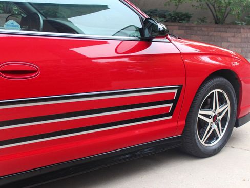 Used 2004 Chevrolet Monte Carlo SS w/ Dale Earnhardt Jr. Package FWD image 23