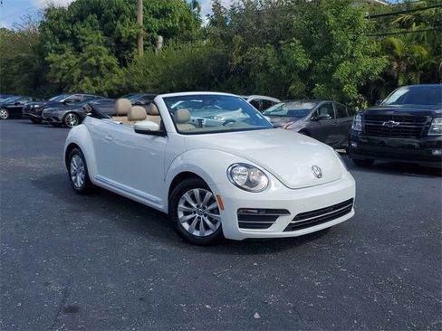 Used 2019 Volkswagen Beetle 2.0T S image 30