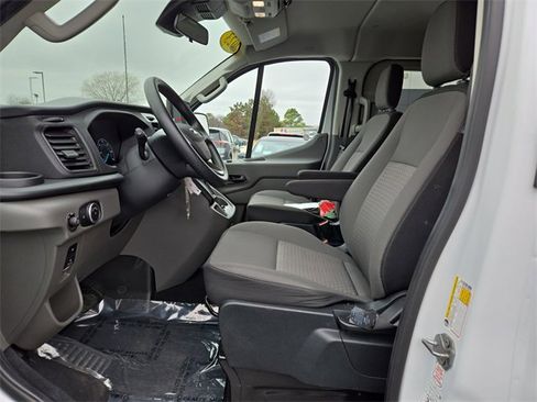 Used 2023 Ford Transit 350 XLT image 10