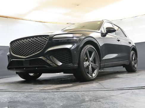 Used 2025 Genesis GV70 2.5T w/ Sport Prestige Package image 38