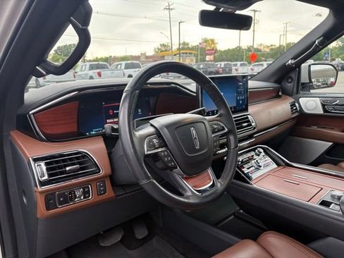 Used 2024 Lincoln Navigator L Reserve AWD/4WD image 20