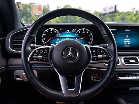 Used 2023 Mercedes-Benz GLS 450 4MATIC image 30