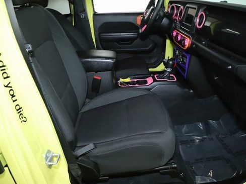 Used 2022 Jeep Wrangler Unlimited Sport image 33