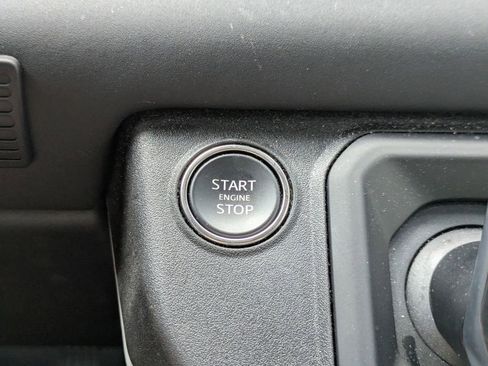 Certified 2024 Land Rover Defender 110 X-Dynamic SE AWD/4WD image 31