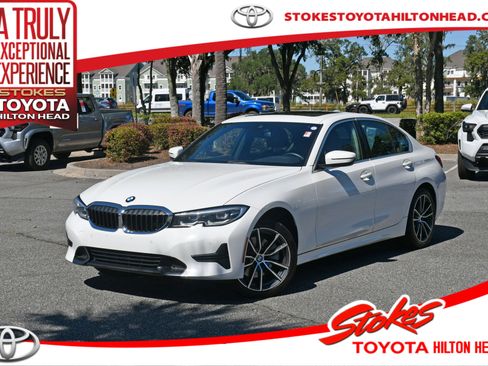 Used 2022 BMW 330i xDrive Sedan w/ Convenience Package image 1