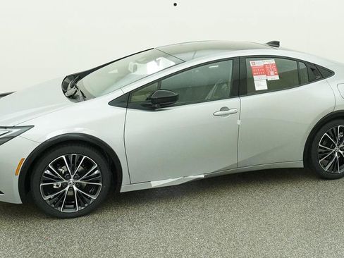 New 2026 Toyota Prius Limited FWD image 33