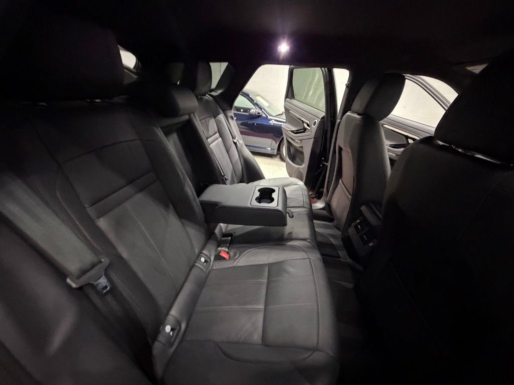 Used 2020 Land Rover Range Rover Evoque S AWD/4WD image 27
