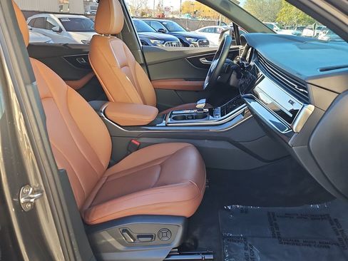 Used 2021 Audi Q7 3.0T Prestige w/ Prestige Package image 19