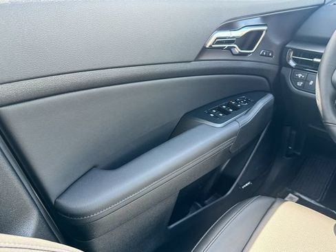 Certified 2026 Kia Sportage SX FWD image 35