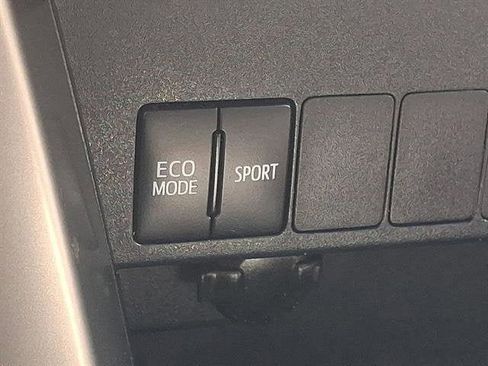 Used 2015 Toyota RAV4 XLE AWD/4WD image 23