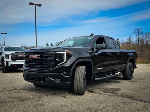 New 2026 GMC Sierra 1500 Elevation w/ Elevation Select Package AWD/4WD image 8
