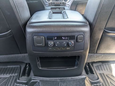 Used 2019 GMC Yukon SLT w/ Open Road Package RWD image 43