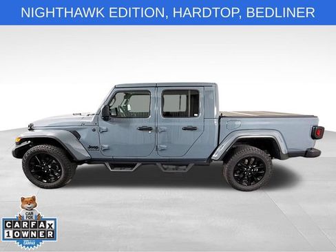 Used 2025 Jeep Gladiator Sport AWD/4WD image 4