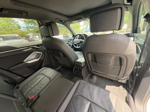 Used 2020 Audi Q3 2.0T Premium w/ Convenience Package AWD/4WD image 16