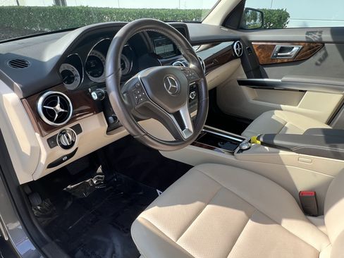 Used 2015 Mercedes-Benz GLK 350 2WD image 17
