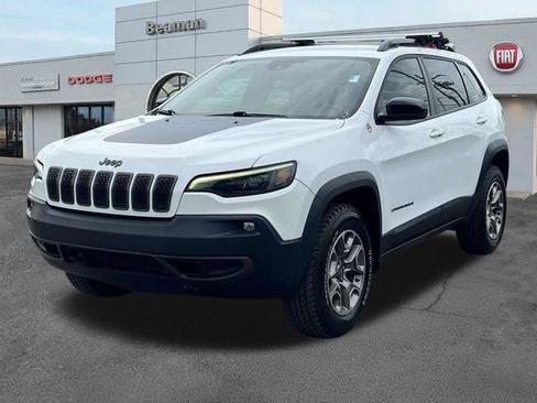 Used 2022 Jeep Cherokee Trailhawk w/ Trailer Tow Group AWD/4WD image 3